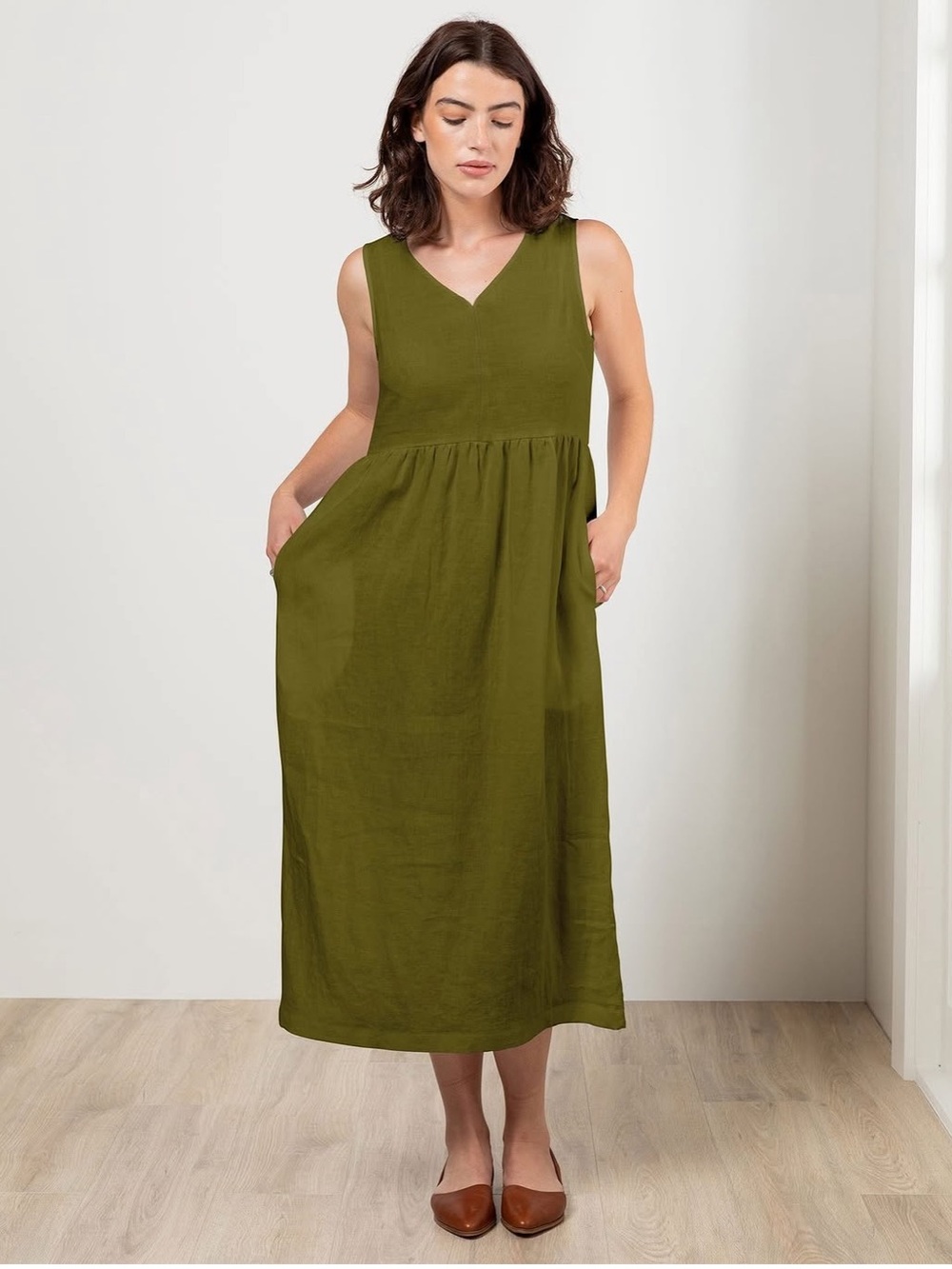 Pyne & Smith No.21 V Neck Sleeveless Linen Dress